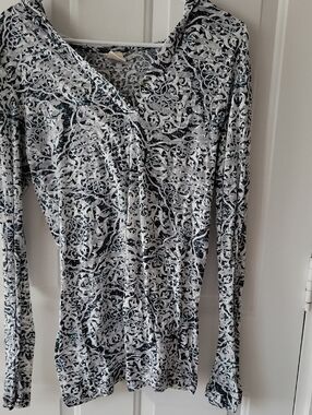 Marika Black, White & Teal Printed Long Sleeve Top